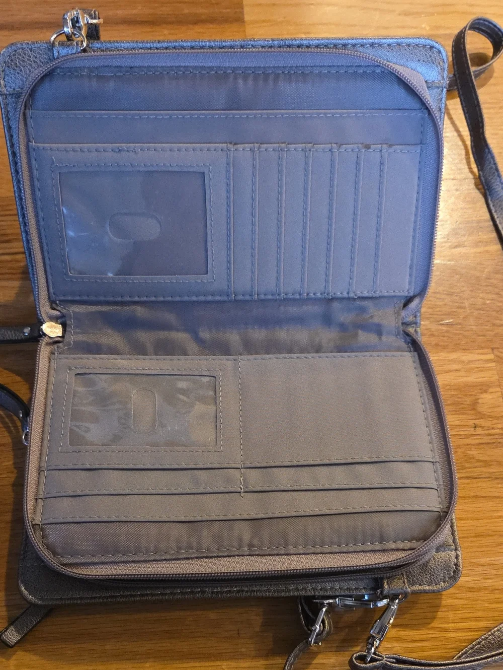 Women’s Metallic Gray Quilted Crossbody Bag - Versatile Everyday Style